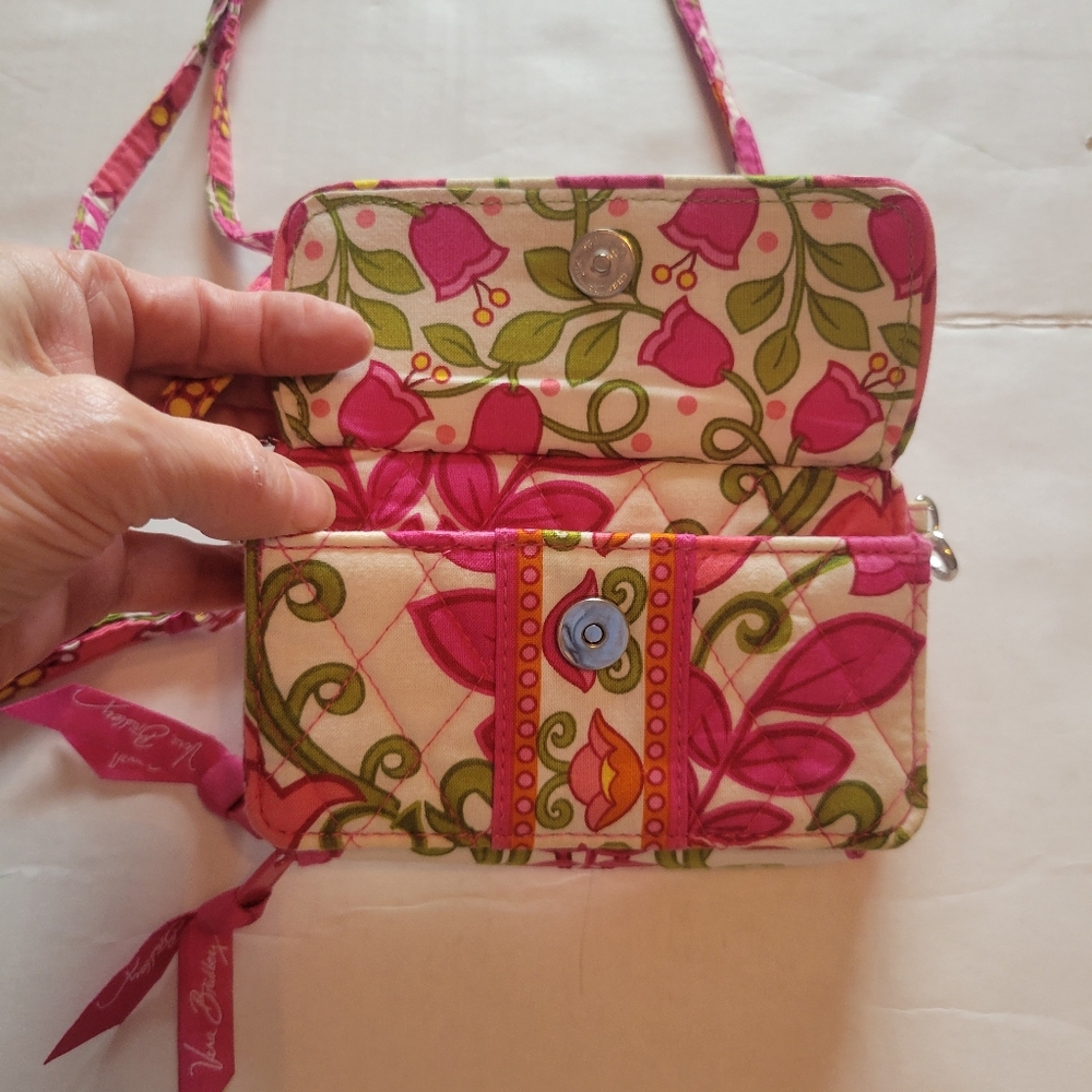 Vera Bradley Quilted Cotton Crossbody Purse Pink Floral Wallet Organizer Bag - Picture 5 of 8